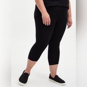 NEW Torrid capri leggings, 4X